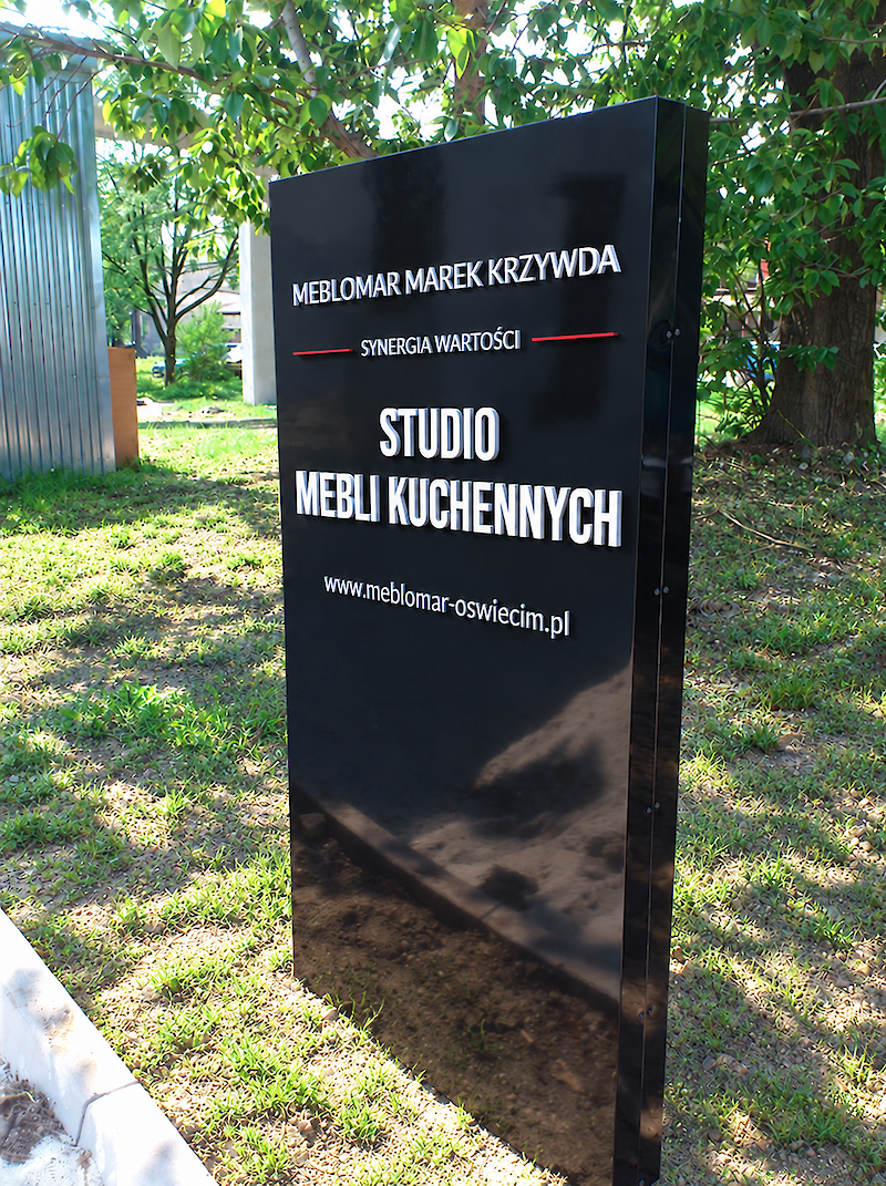 Kaseton reklamowy dla firmy Meblomar &mdash; realizacja Express Media
