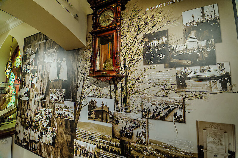 Projektowanie, wydruki i klejenie tapet &ndash; Muzeum Si&oacute;str Serafitek
